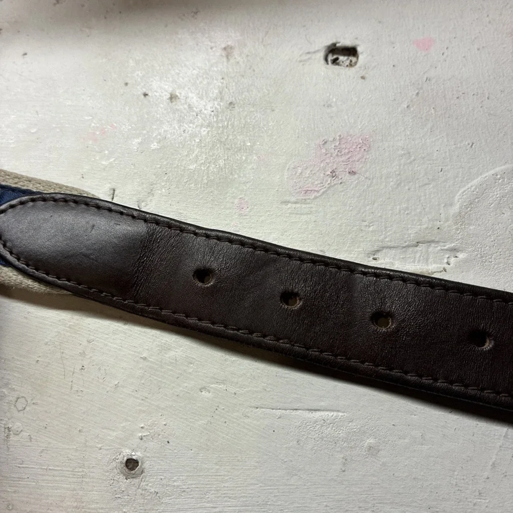 Vineyard Vines  Belt New England Patriots Size 32